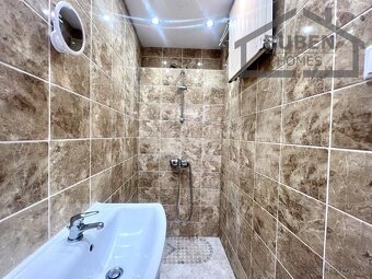Rodinný dům (užitná plocha 180 m2) se zahradou 200 m2 - Tach - 11