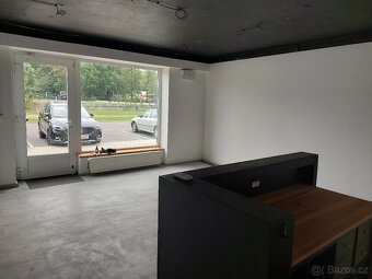 Pronajmu obchodní prostor Chrudim - 11