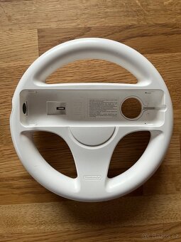 Nintendo Wii + 2 hry a bohaté příslušenství - 11