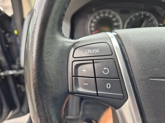 Volvo XC60 2.4tdi 130kw - 11