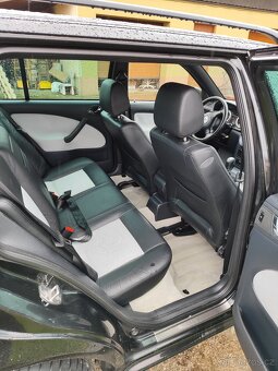 Rezervace - Škoda Octavia 1.8t RS Combi - 11