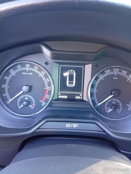 Škoda Octavia 3 1.6 TDI 85KW Ambition Combi - 11
