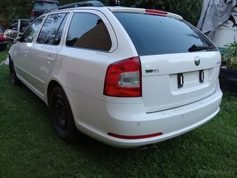 Skoda Octavia Combi 2,0 TDI RS havarovana, pojizdna - 11