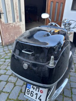 SKÚTR ZNEN RETRO - 11