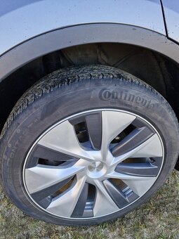 Tesla Y AWD Long Range tažné - 11