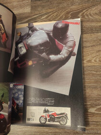 Kawasaki GPZ900R speciální vydání japonského časopisu - 11