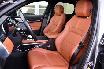 Jaguar F-Pace P400e R-Dynamic BLACK DPH PLUG-IN HYBRID - 11