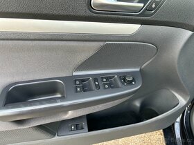 Volkswagen Jetta 1.6i - 11