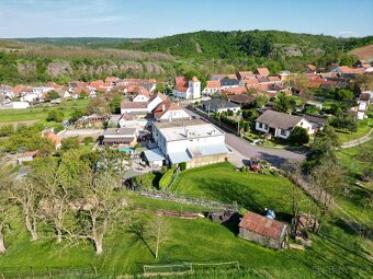 Stavební pozemek pro Váš nový rodinný dům / chalupu - 11