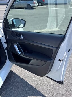 Peugeot 308 kombi 1.2 Pure Tech, 81 Kw, koupeno v ČR - 11