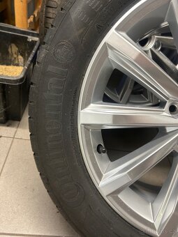 Letní sada alu kol 5x112 r17’ originál VW Passat B8 London - 11