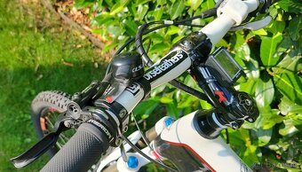 MERIDA  One - TwentY  -  CARBON 3OOO . - 11