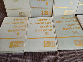 SLOVNÍK SPISOVNÉHO JAZYKA ČESKÉHO - komplet 8 svazků - 11