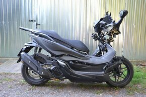 Honda Forza 125, 419km, nové v ČR, havarované - 11