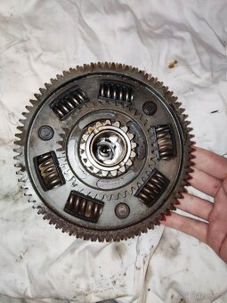 Dily motoru xt600 - 11