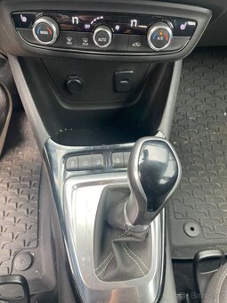 Opel Crossland 1.2i 96kw, r.12/2022, klima, automat, 1. maji - 11