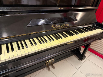 Dvakrát klavír- piano po servisu - 11