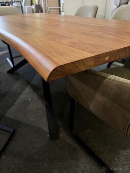 NOVÝ Luxusní jídelní set Masivní stůl se 6 křeslami - 11