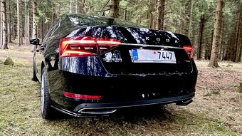 Škoda Superb Individual,DSG,BSR,kamera,Matrix,TOP - 11