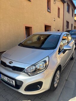Kia Rio - 11