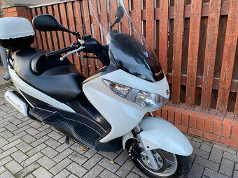 Suzuki Burgman 125 Nové v ČR - 11