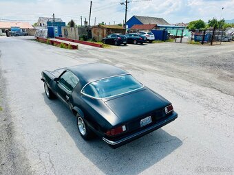 Chevrolet Camaro 1977 5.0 liter V8 - 11