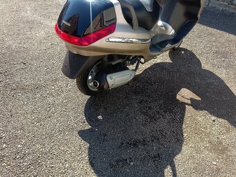 Piaggio x8 125 cz doklady v ceně - 11