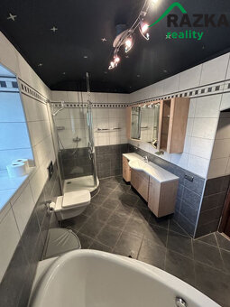 Prodej usedlosti s rozlehlými pozemky v obci Dolní... - 11