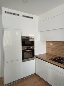 Hezký byt 3+kk 76m2 v OV, po rekonstrukci, parkování - 11