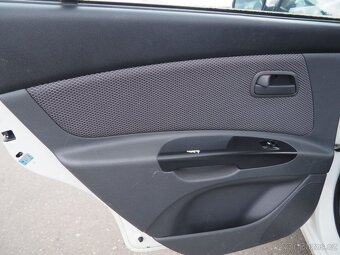 2011 Kia Rio 1.4i 16V - 11