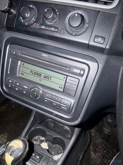 skoda Fabia 2 / Roomster dily barva 4590 a 9910 - 11