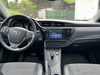 Toyota Auris 1.8 Hybrid Executive - 11