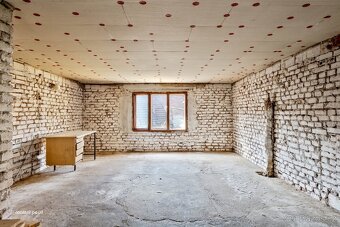 Prodej rodinný dům se stodolou a zahradou v Bernarticích - 11