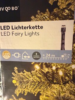 Vánoční stromek 180cm, včetně LED osvětlení, pěkný. - 11