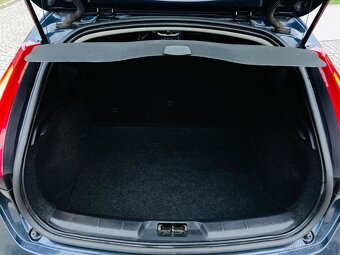 Volvo V40 2.0D3 130KW 5V MANUÁL KAMERA ODPOČET DPH 1 MAJITEL - 11