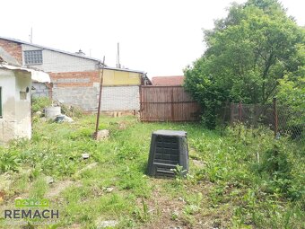 Rodinný dům v srdci obce Nemotice – ideální k rekonstrukci n - 11