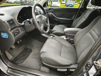 Toyota Avensis Kombi 1.8 VVTi - rok 2005 - 11