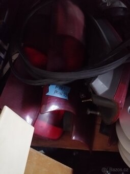 Díly na Uno, Vectra, Megane, Omega, Escort,Ka, Punto, Golf 4 - 11