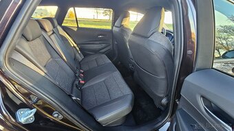 Toyota Corolla HYBRID - 11