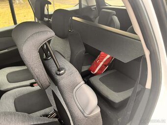 Citroën C4 Grand Picasso R.V.2017 1.6.Benzín - 11