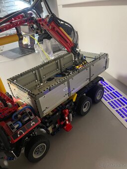 Lego TECHNIC 42043 Mercedes-Benz Arocs 3245 - 11