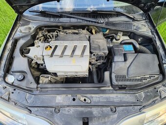 Renault Laguna 1,8 benzín 2003 - 11