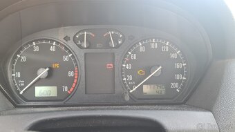 ŠKODA FABIA 1.4 MPI - 11