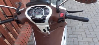 Piaggio beverly 300 (2013) - 11