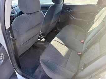 FORD FOCUS COMBI 1,8 TDDi 66kW - 2. majitel - Servis - 11