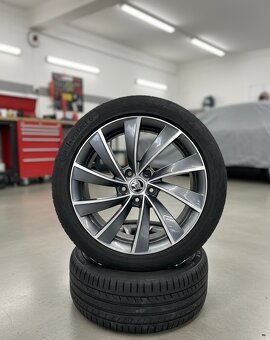 Superb 3 2.0 TDi 140 kw, 4x4 LK, Webasto - 11