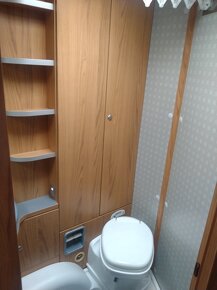 Prodám obytný přívěs karavan Burstner Belcanto - 11