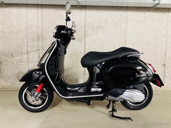 Vespa GTS 300 Super HPE, v záruce, 2600 km - 11