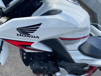 Honda CB125F - 11