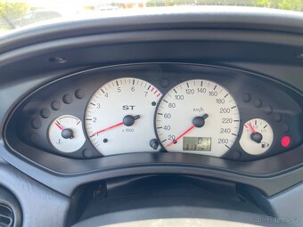 Ford Focus ST 170 - 11